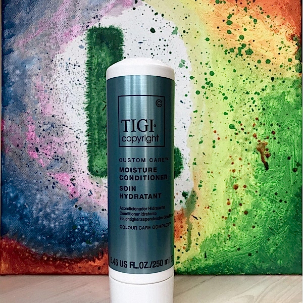 Купить УВЛАЖНЯЮЩИЙ КОНДИЦИОНЕР TIGI COPYRIGHT CUSTOM CARE MOISTURE CONDITIONER 250МЛ